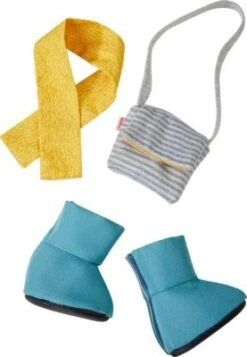 HABA 306579 Kleiderset Accessoires, 3-tlg. Puppen-Stiefel, Schal, Umhängetasche, 30 Cm